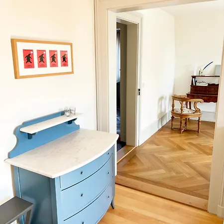 Apartament The B *