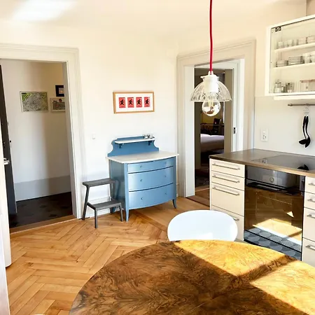 The B Apartament *