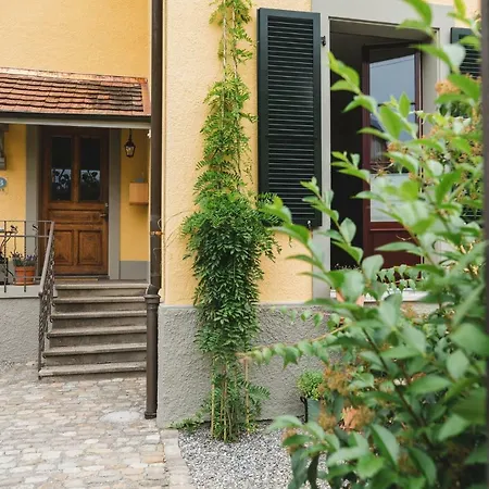 Apartament The B *